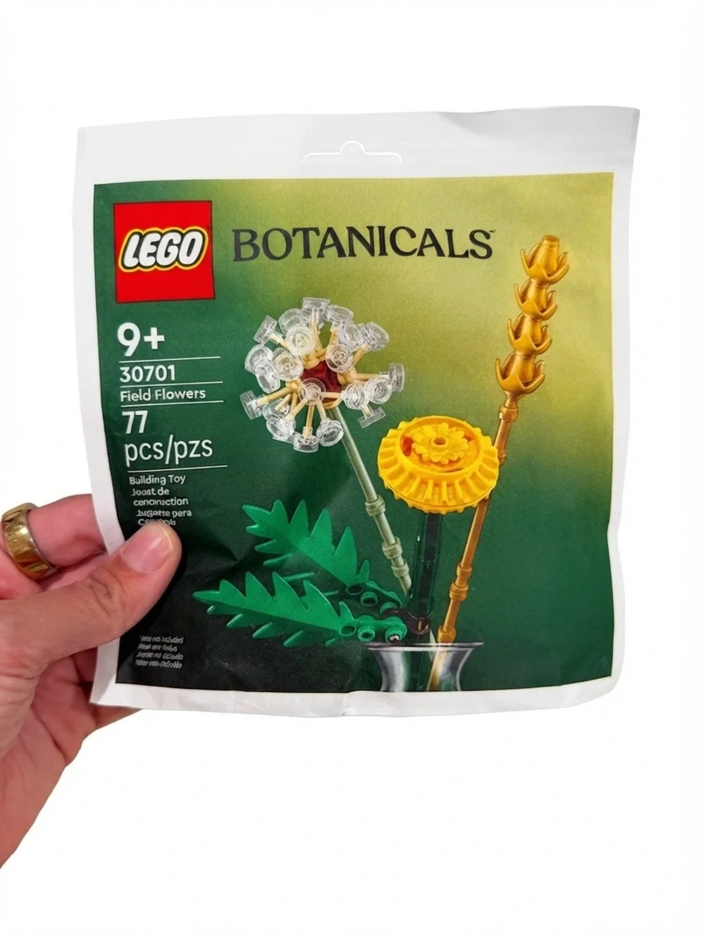 Lego botanicals field